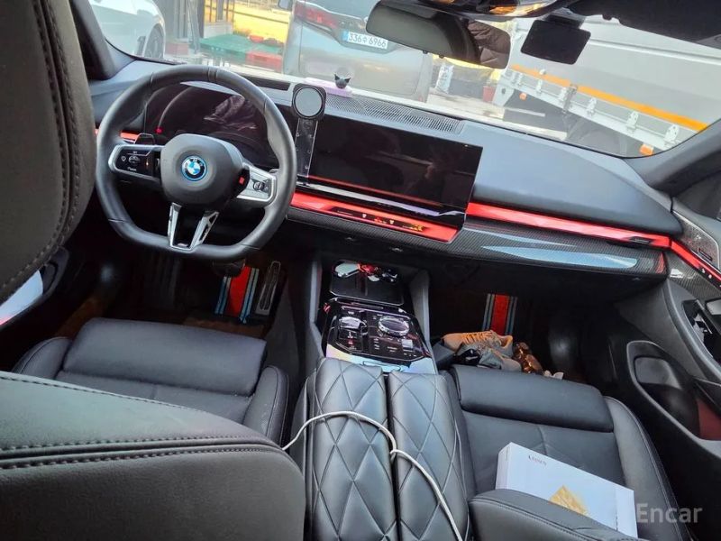 BMW i5