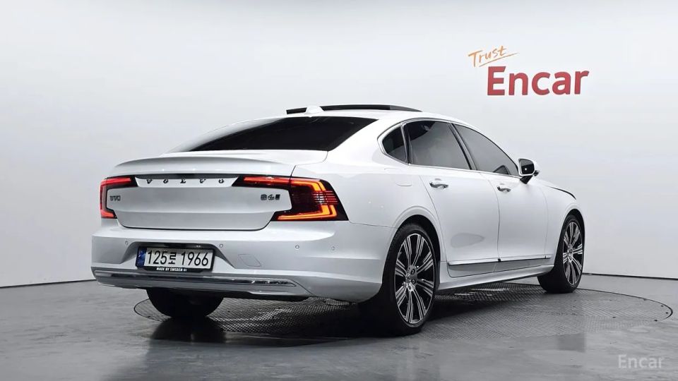Volvo S90