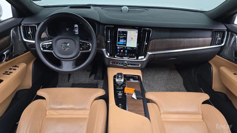 Volvo S90