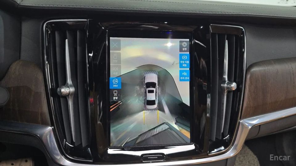 Volvo S90
