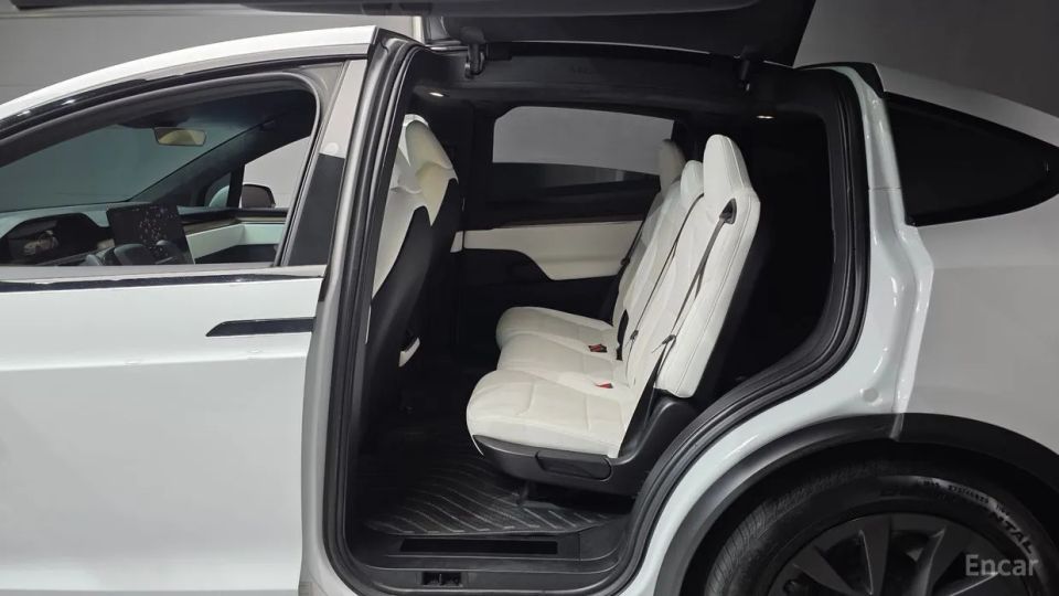 Tesla model-x