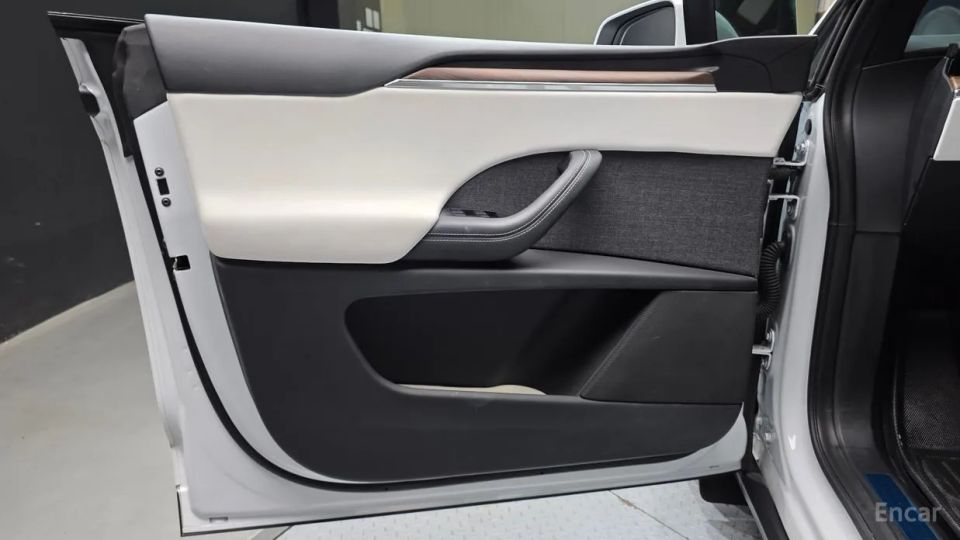 Tesla model-x