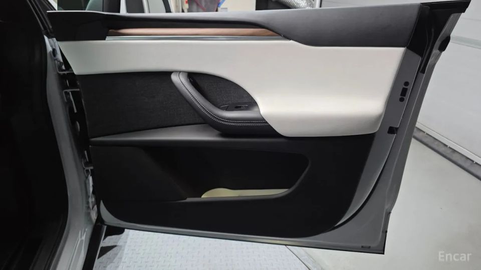 Tesla model-x