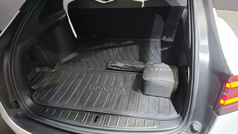 Tesla model-x