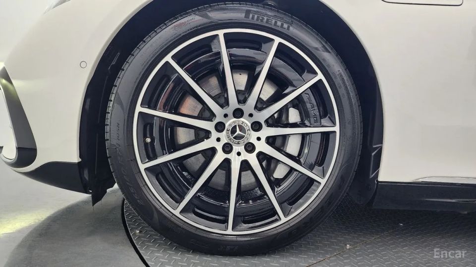 Mercedes-Benz EQS