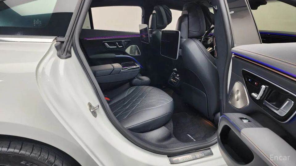 Mercedes-Benz EQS