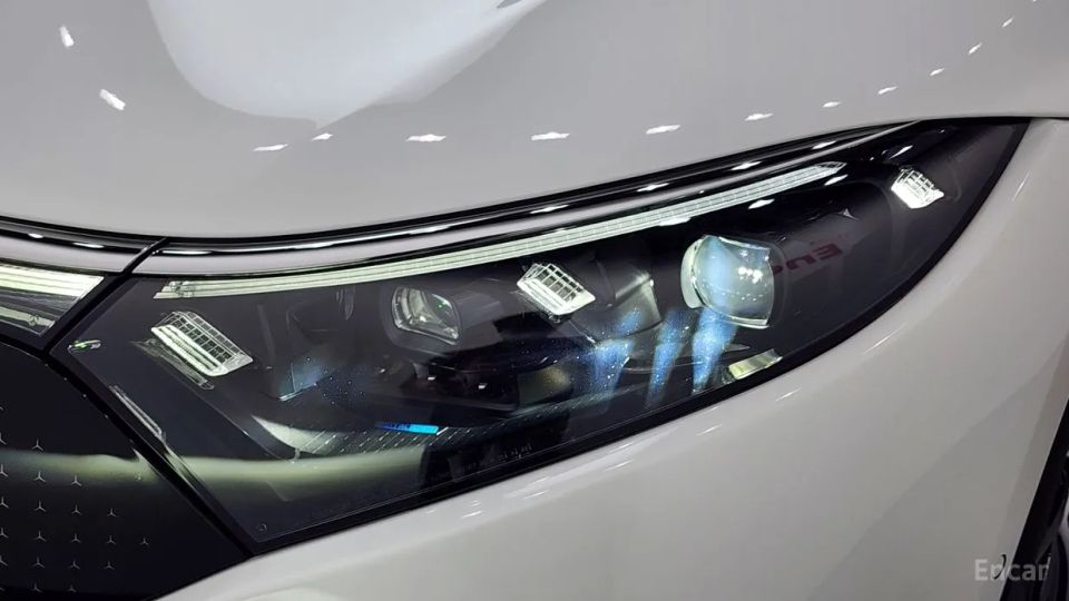 Mercedes-Benz EQS