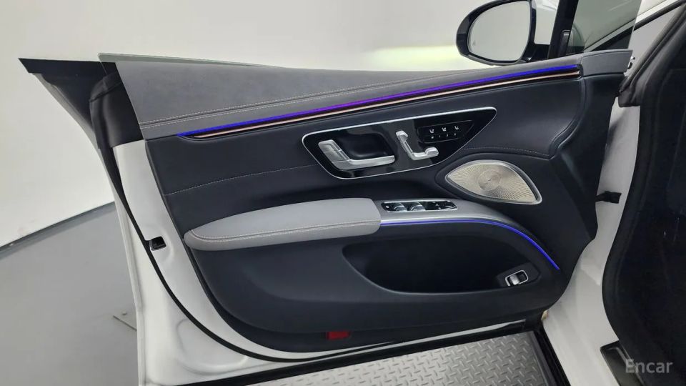 Mercedes-Benz EQS