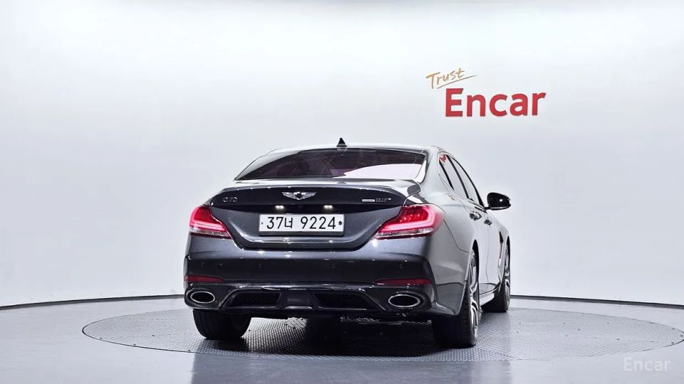 Genesis G70