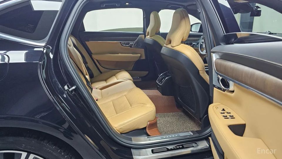 Volvo S90