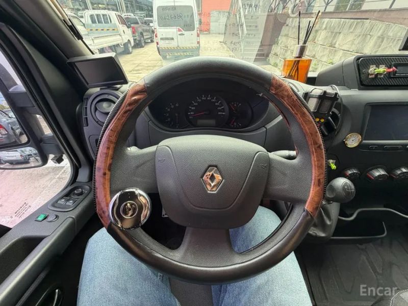 Renault-KoreaSamsung Master