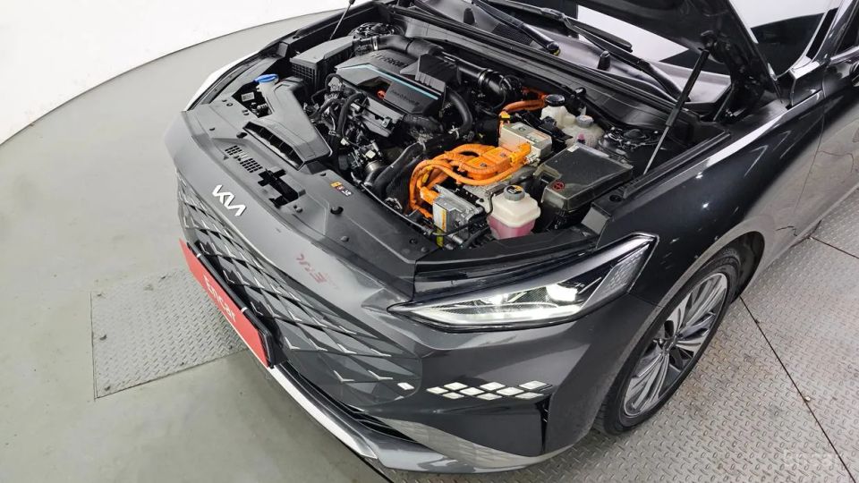 Kia K8