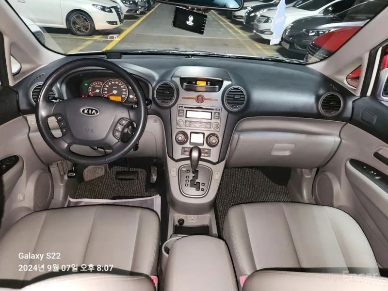 Kia Carens
