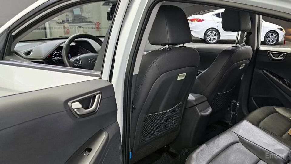 Hyundai Ioniq