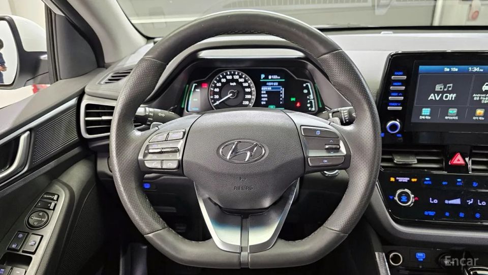 Hyundai Ioniq
