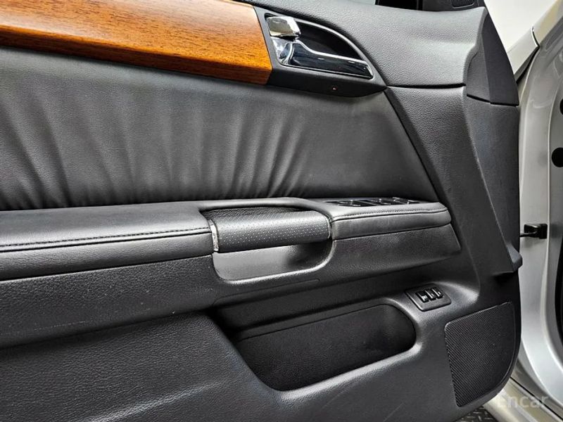 Infiniti M