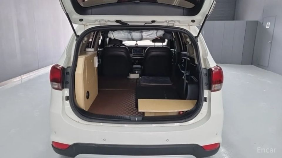 Kia Carens
