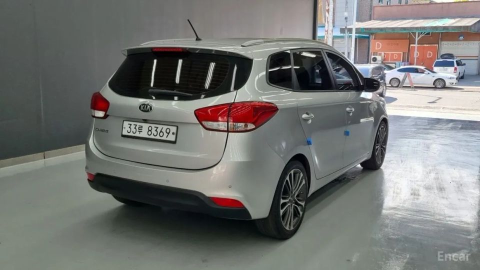 Kia Carens