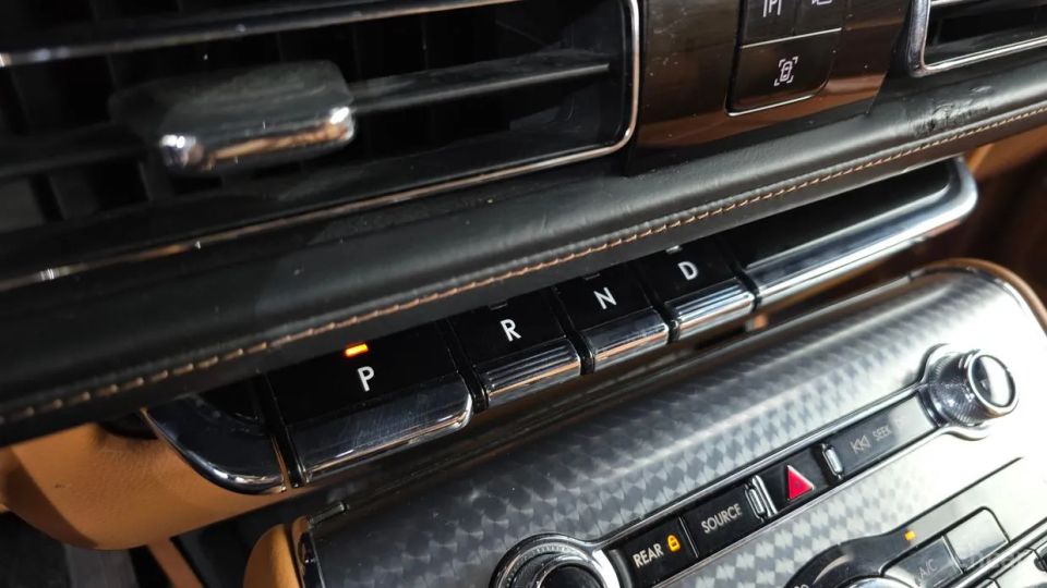 Lincoln Aviator
