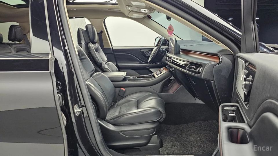 Lincoln Aviator