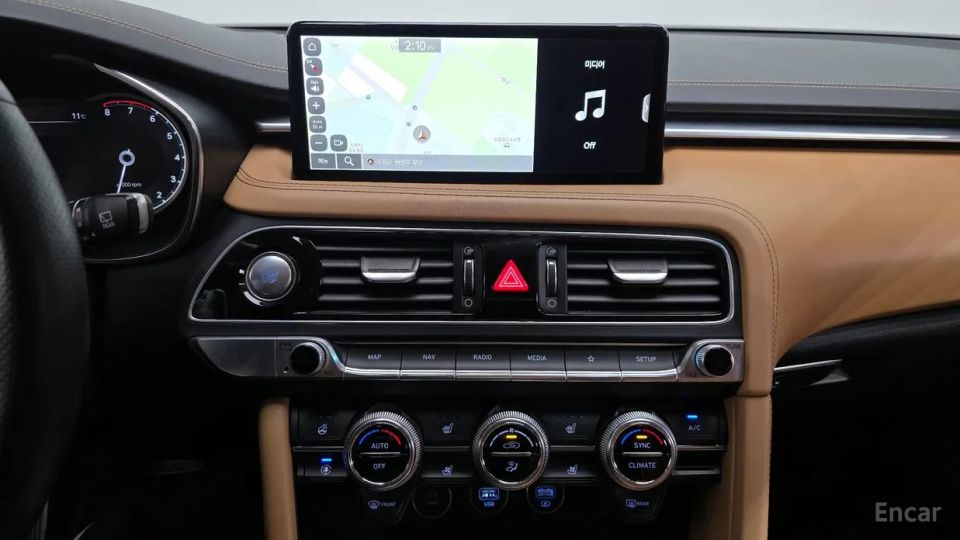 Genesis G70