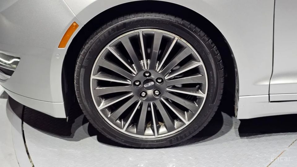 Lincoln MKZ