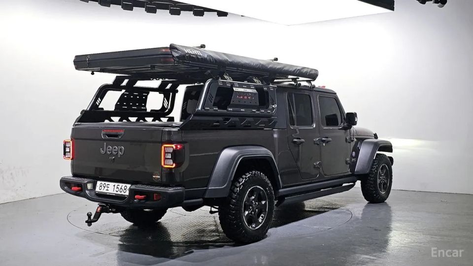 Jeep gladiator
