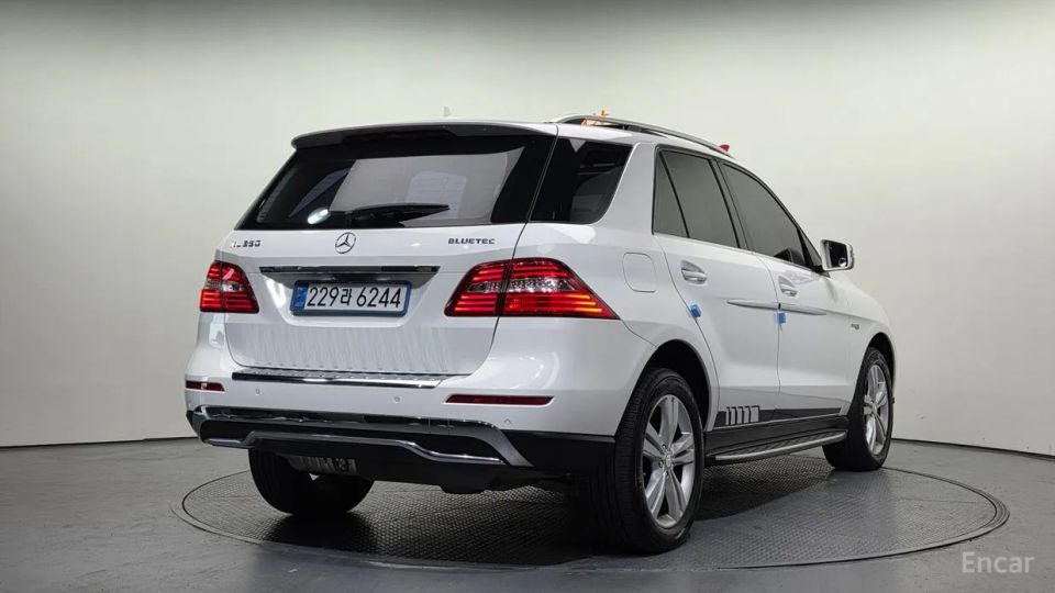Mercedes-Benz M-class