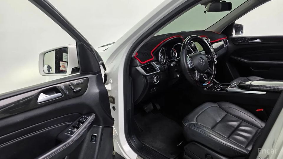 Mercedes-Benz M-class