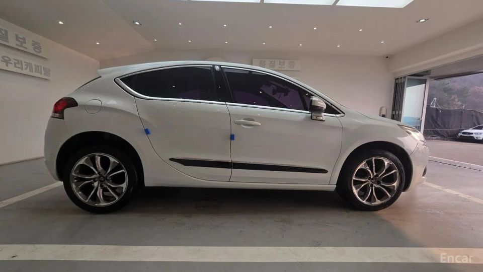 Citroen-DS DS4