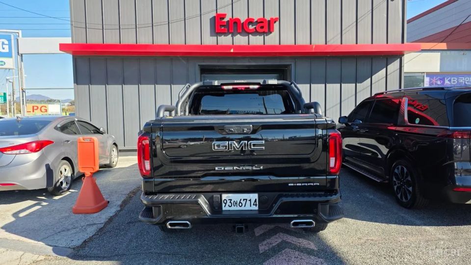 GMC Sierra