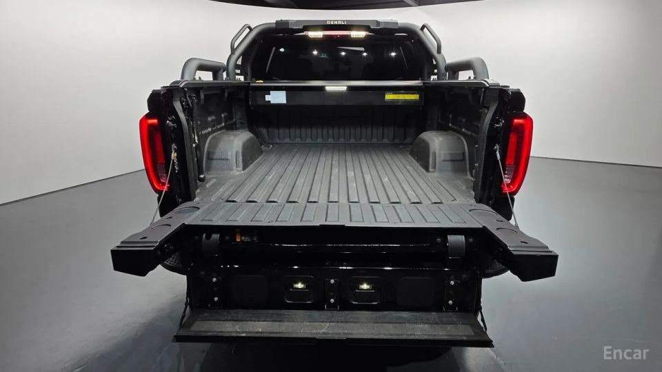 GMC Sierra