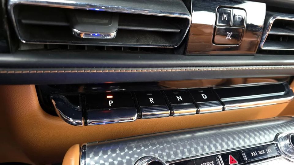 Lincoln Aviator