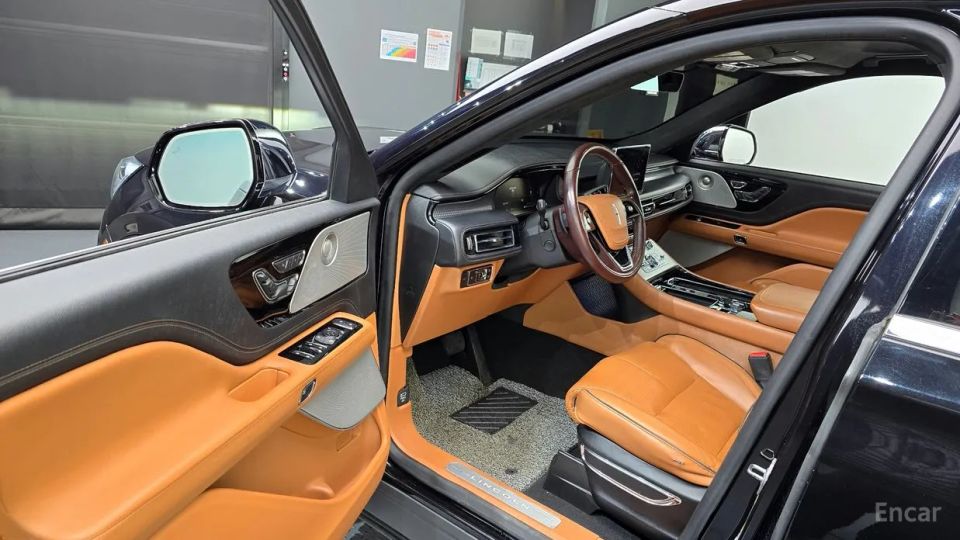 Lincoln Aviator