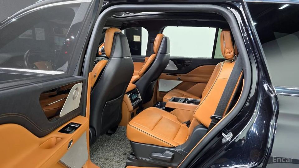 Lincoln Aviator