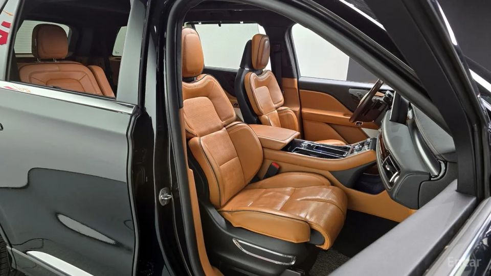 Lincoln Aviator