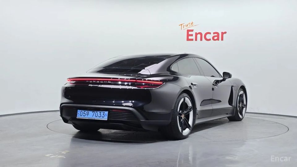 Porsche Taycan