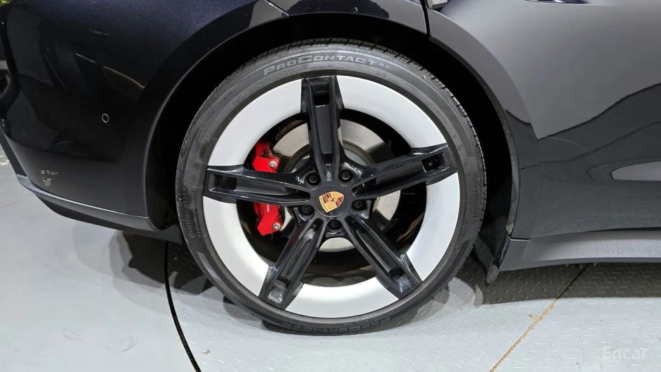 Porsche Taycan