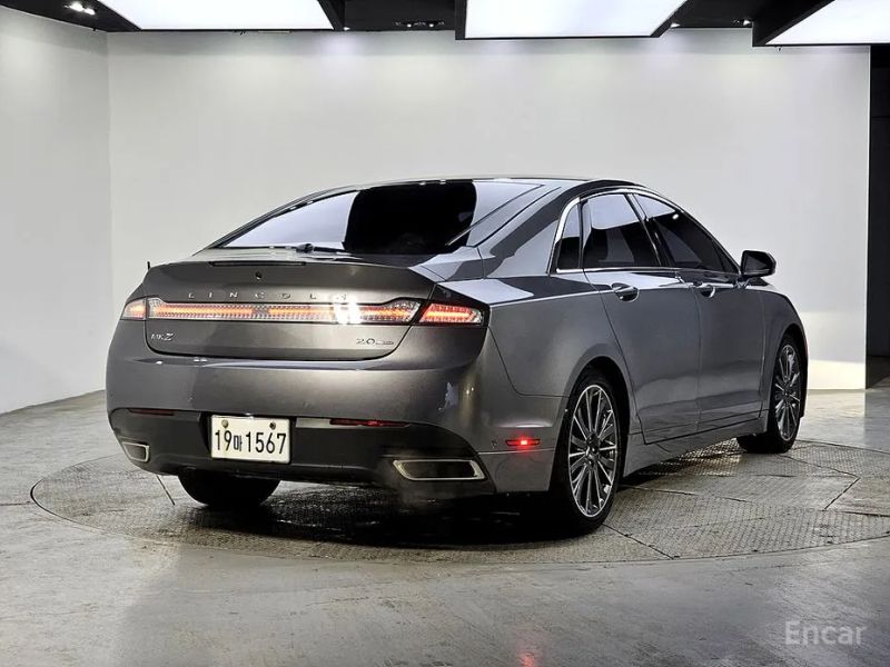 Lincoln MKZ