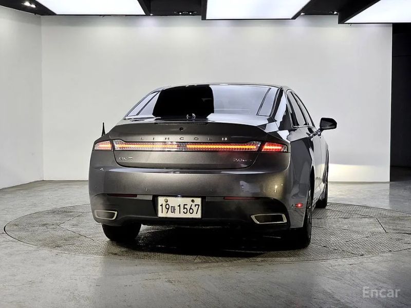 Lincoln MKZ