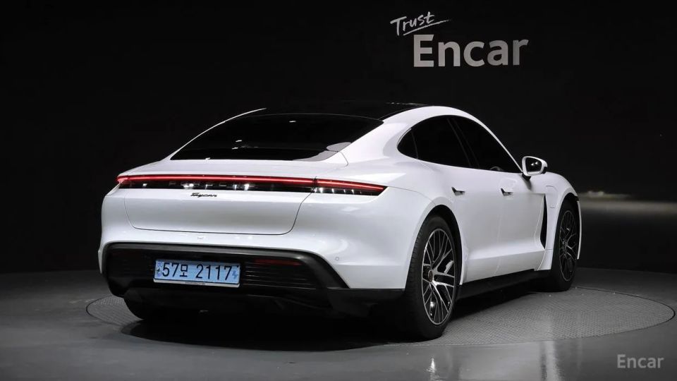 Porsche Taycan