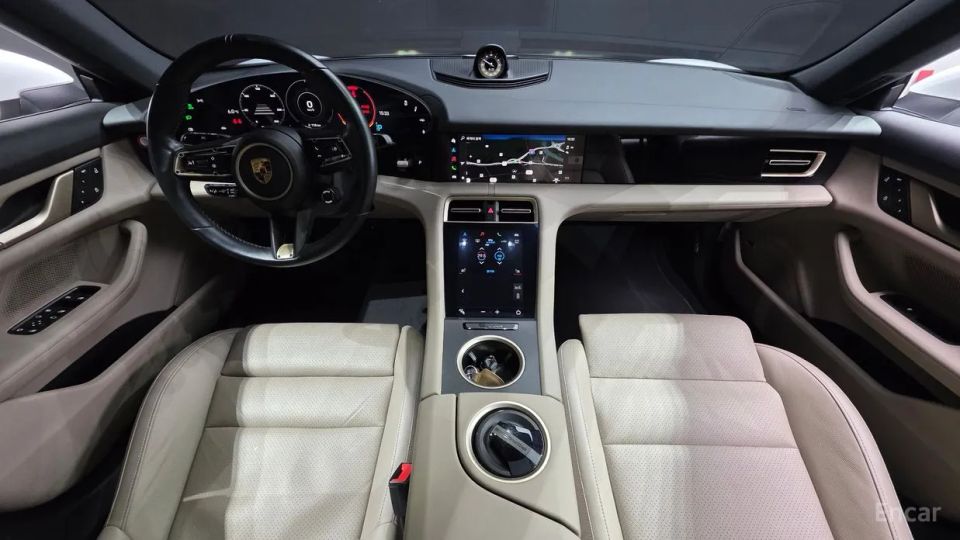Porsche Taycan