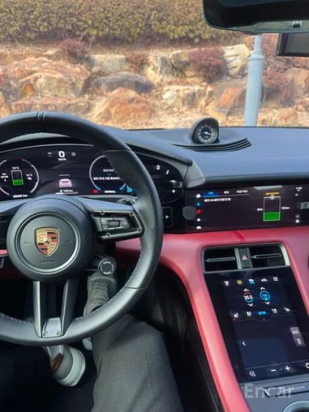 Porsche Taycan