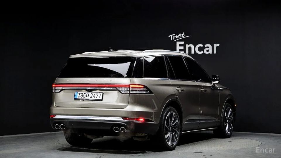 Lincoln Aviator