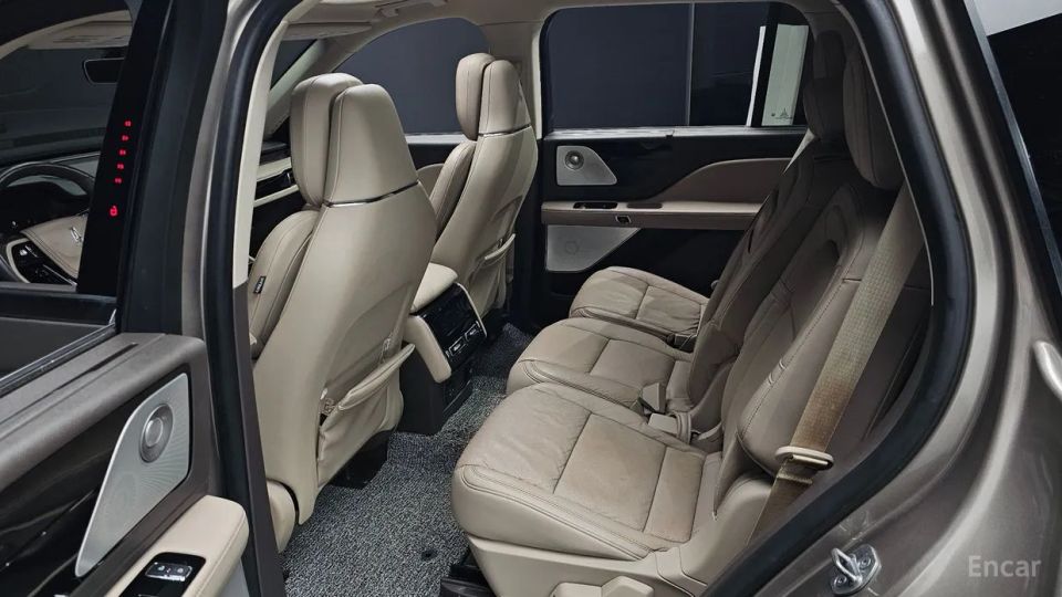 Lincoln Aviator