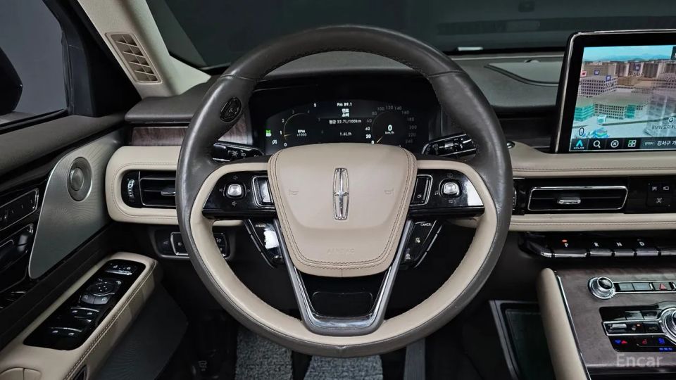 Lincoln Aviator