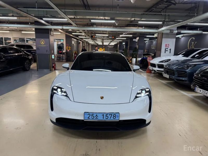 Porsche Taycan