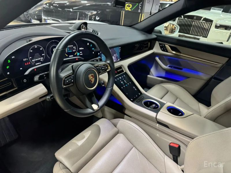 Porsche Taycan