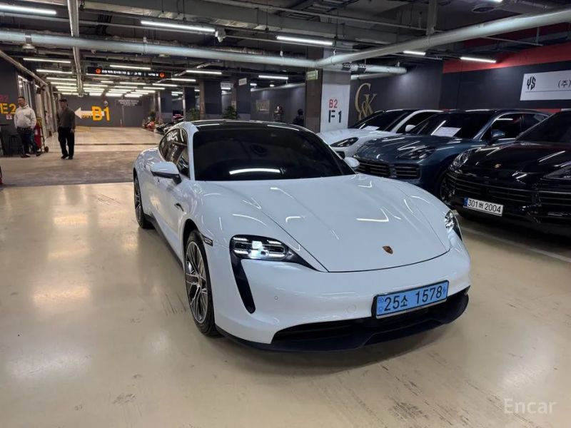Porsche Taycan