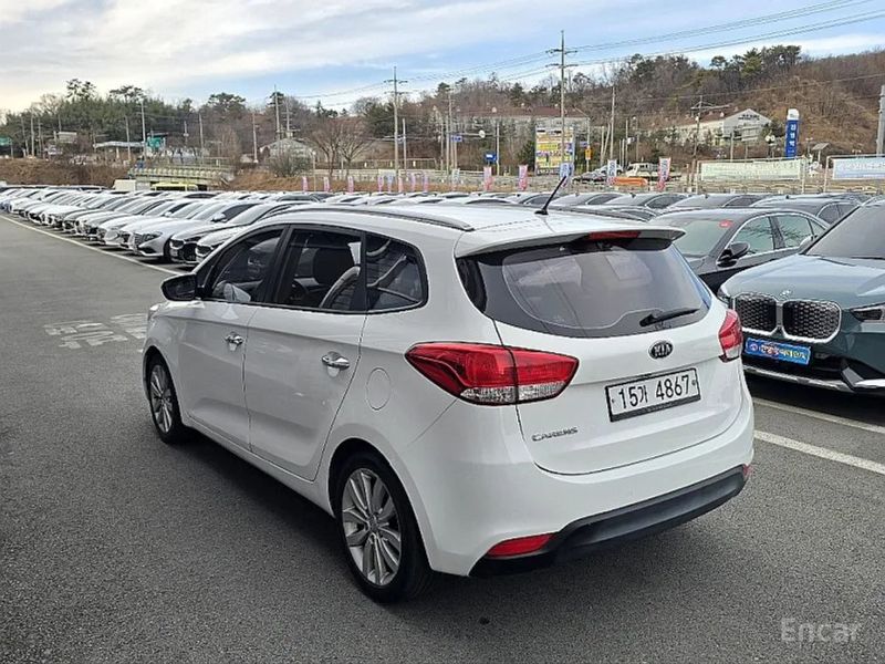 Kia Carens